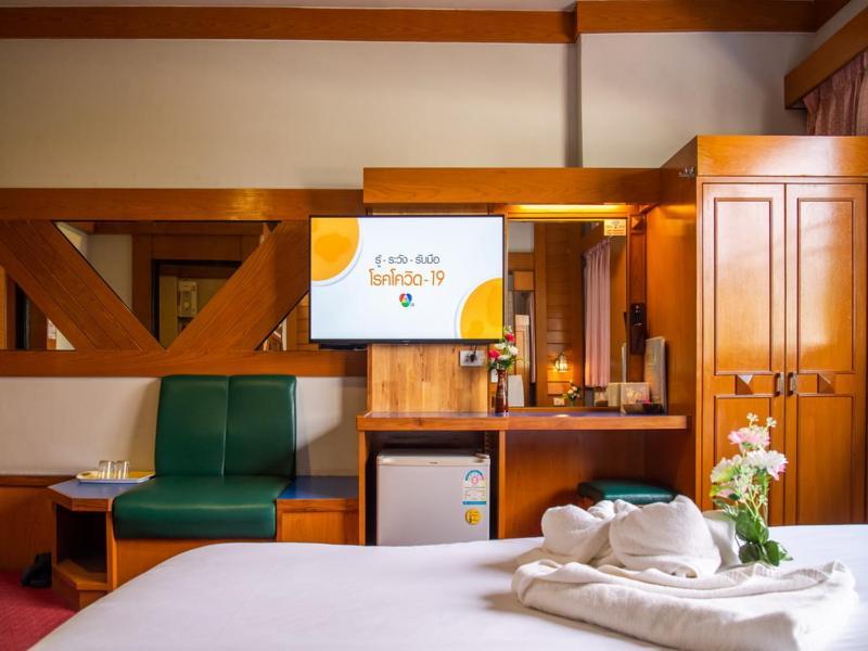 Siri Hotel Накхонратчасима Экстерьер фото