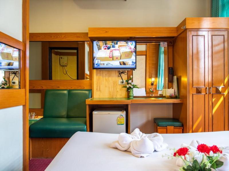 Siri Hotel Накхонратчасима Экстерьер фото