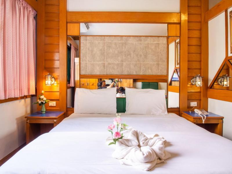 Siri Hotel Накхонратчасима Экстерьер фото