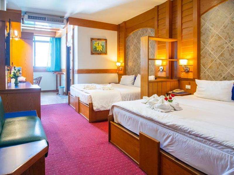 Siri Hotel Накхонратчасима Экстерьер фото