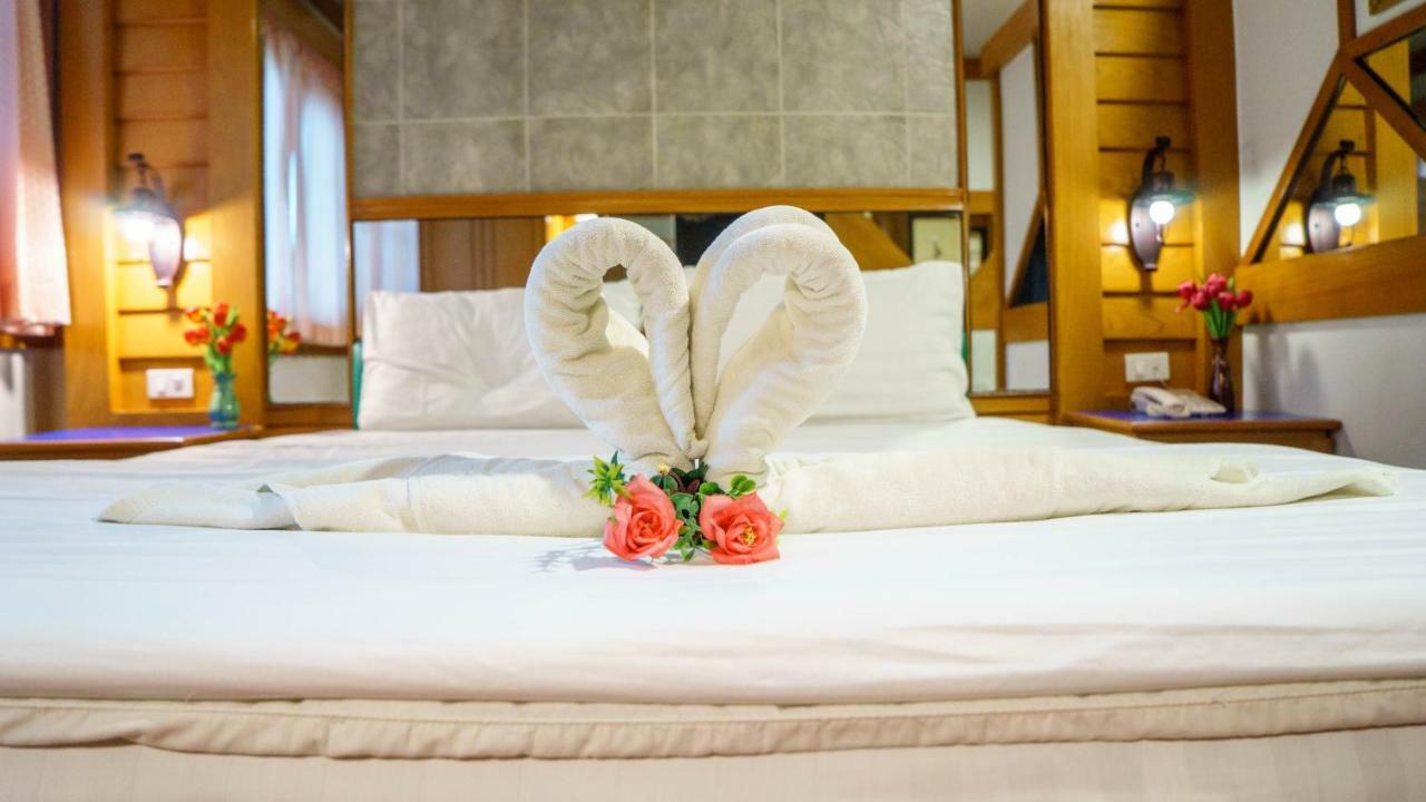 Siri Hotel Накхонратчасима Экстерьер фото