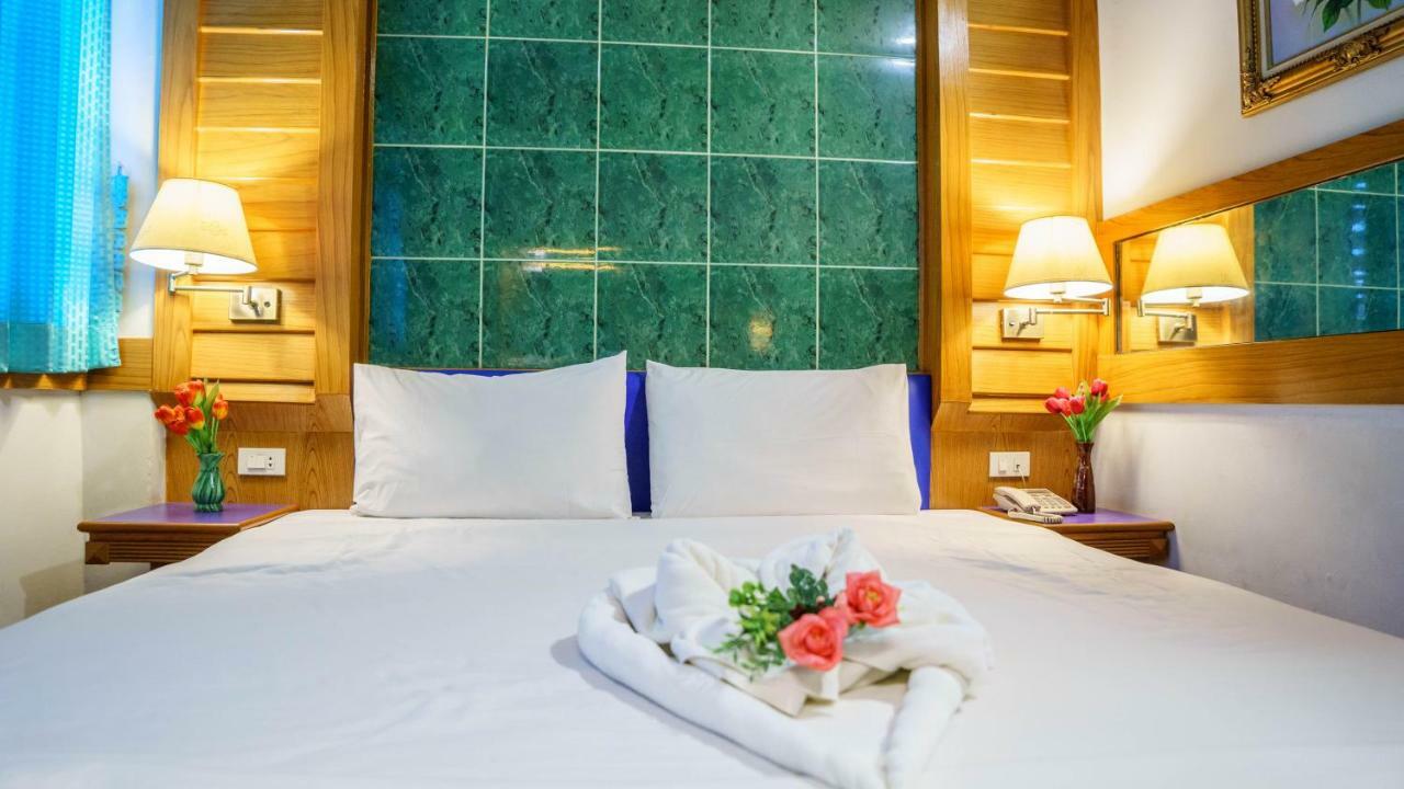 Siri Hotel Накхонратчасима Экстерьер фото
